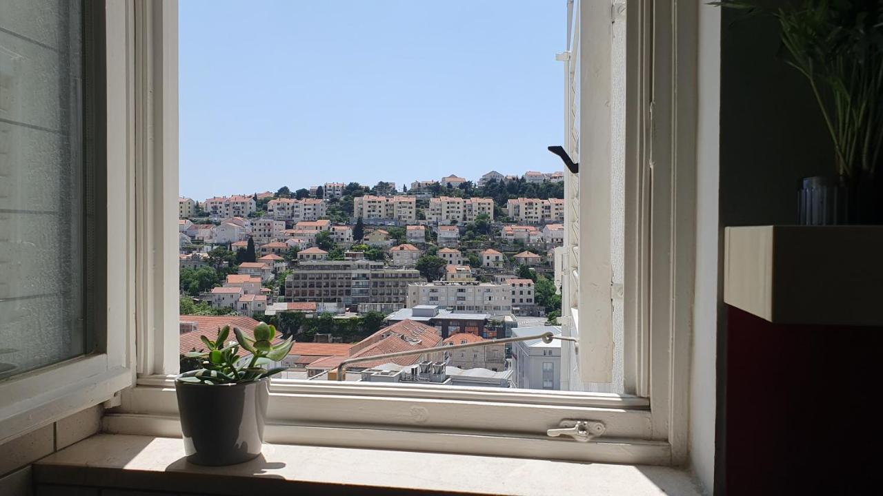 Apartment Carrington Дубровник Екстериор снимка