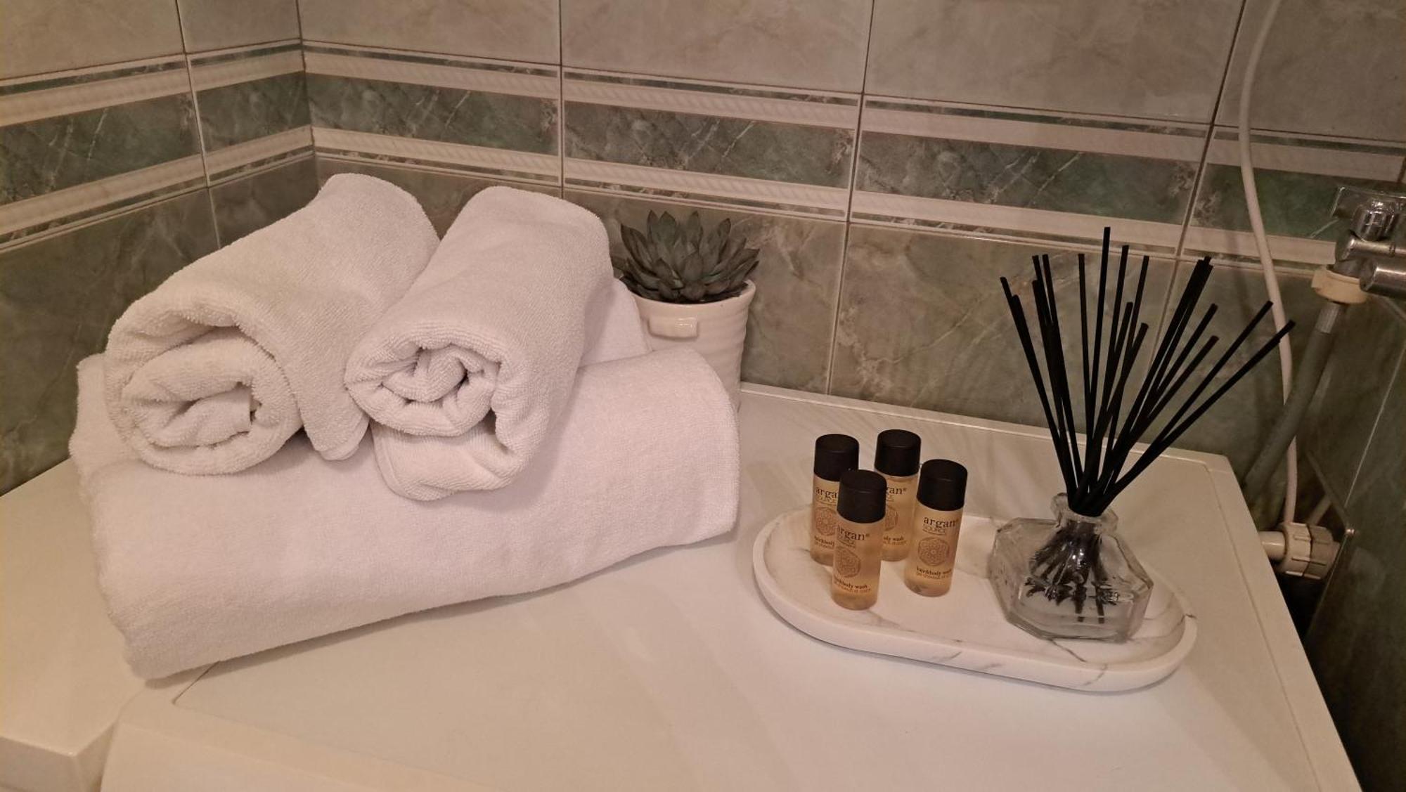 Apartment Carrington Дубровник Екстериор снимка