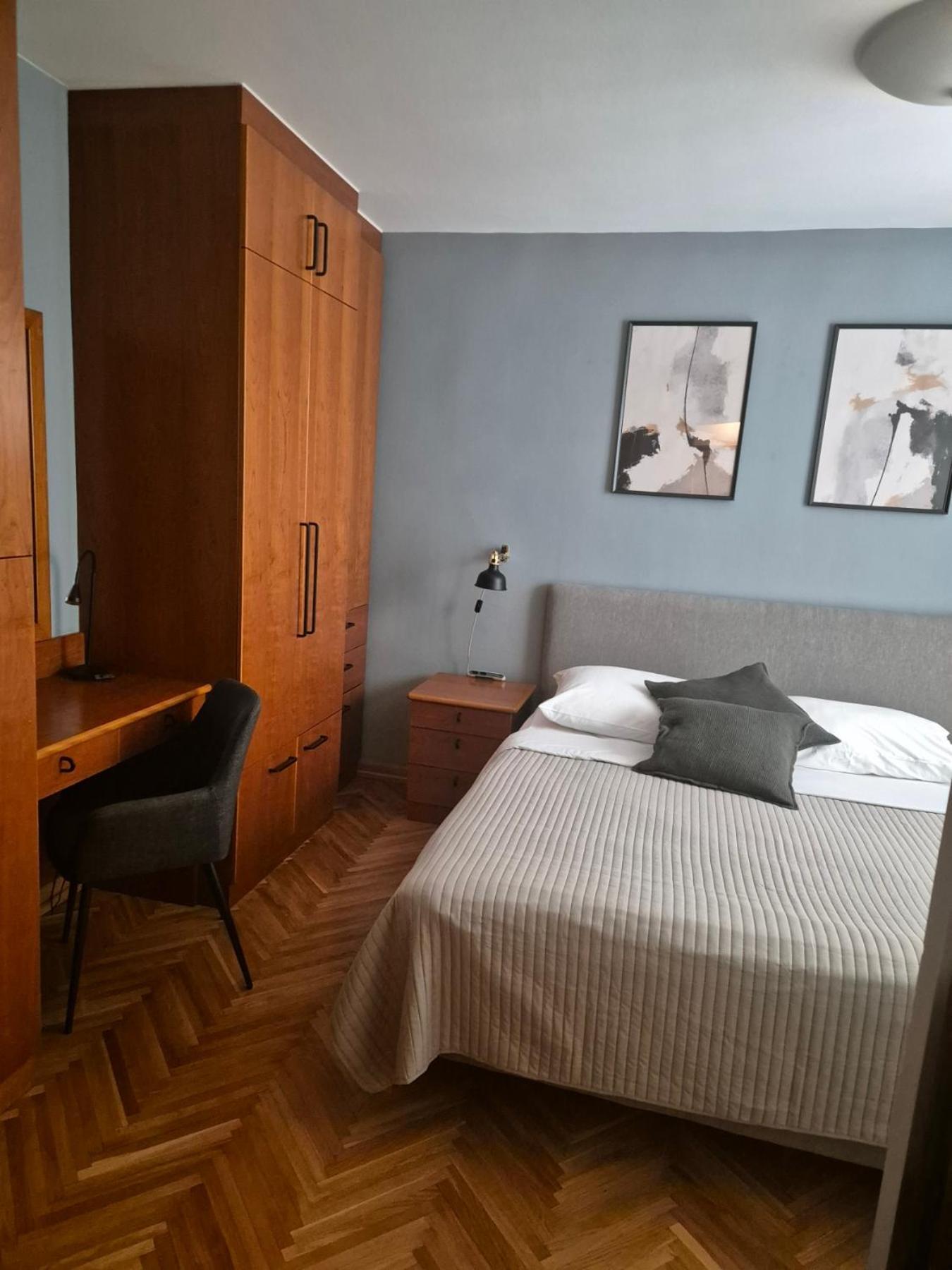 Apartment Carrington Дубровник Екстериор снимка